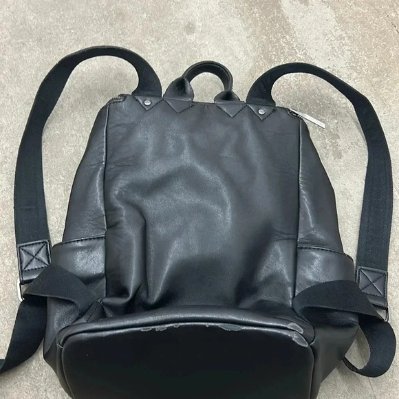 Matt  & Nat backpack - Picture 6 of 12